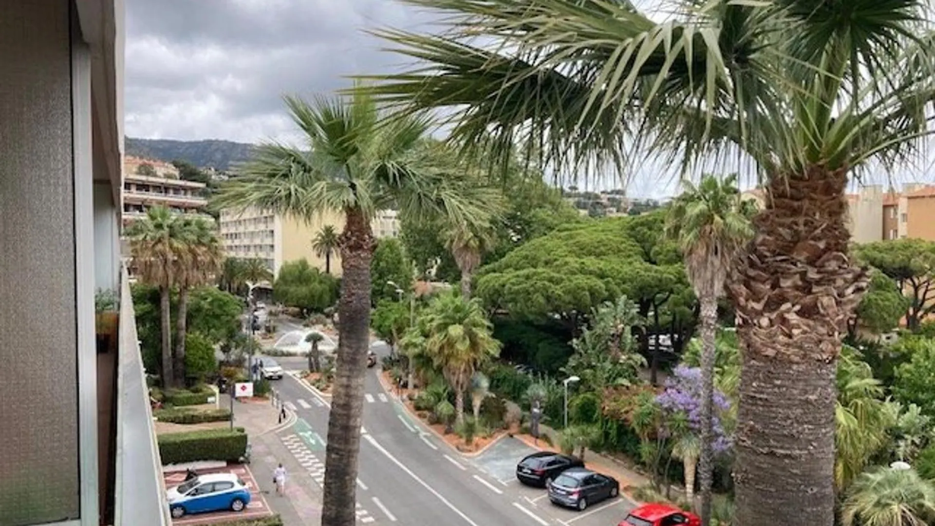 Appartement Climatise 2 Etoiles Avec Balcon, Proche Plage Et Centre - Le Lavandou - Fr-1-308-199