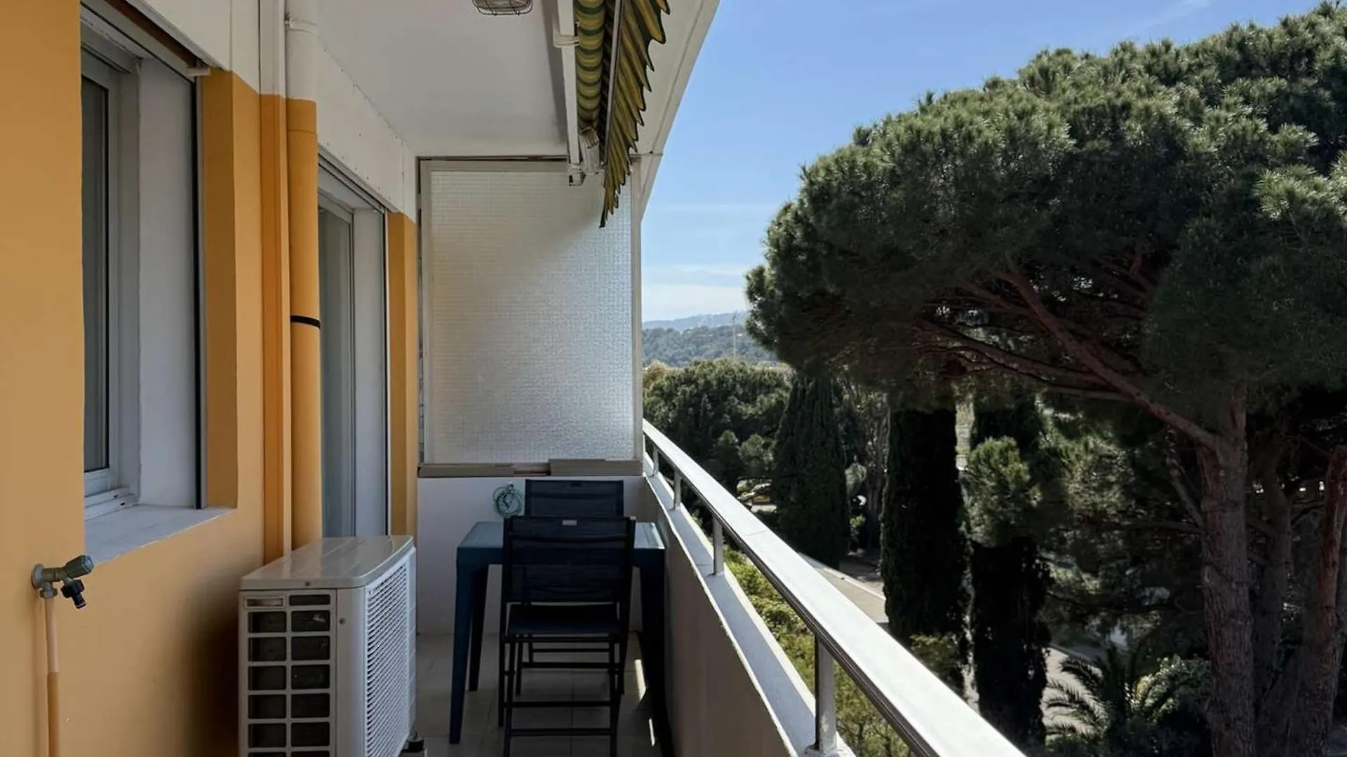 Apartment Appartement Climatise 2 Etoiles Avec Balcon, Proche Plage Et Centre - Le Lavandou - Fr-1-308-199